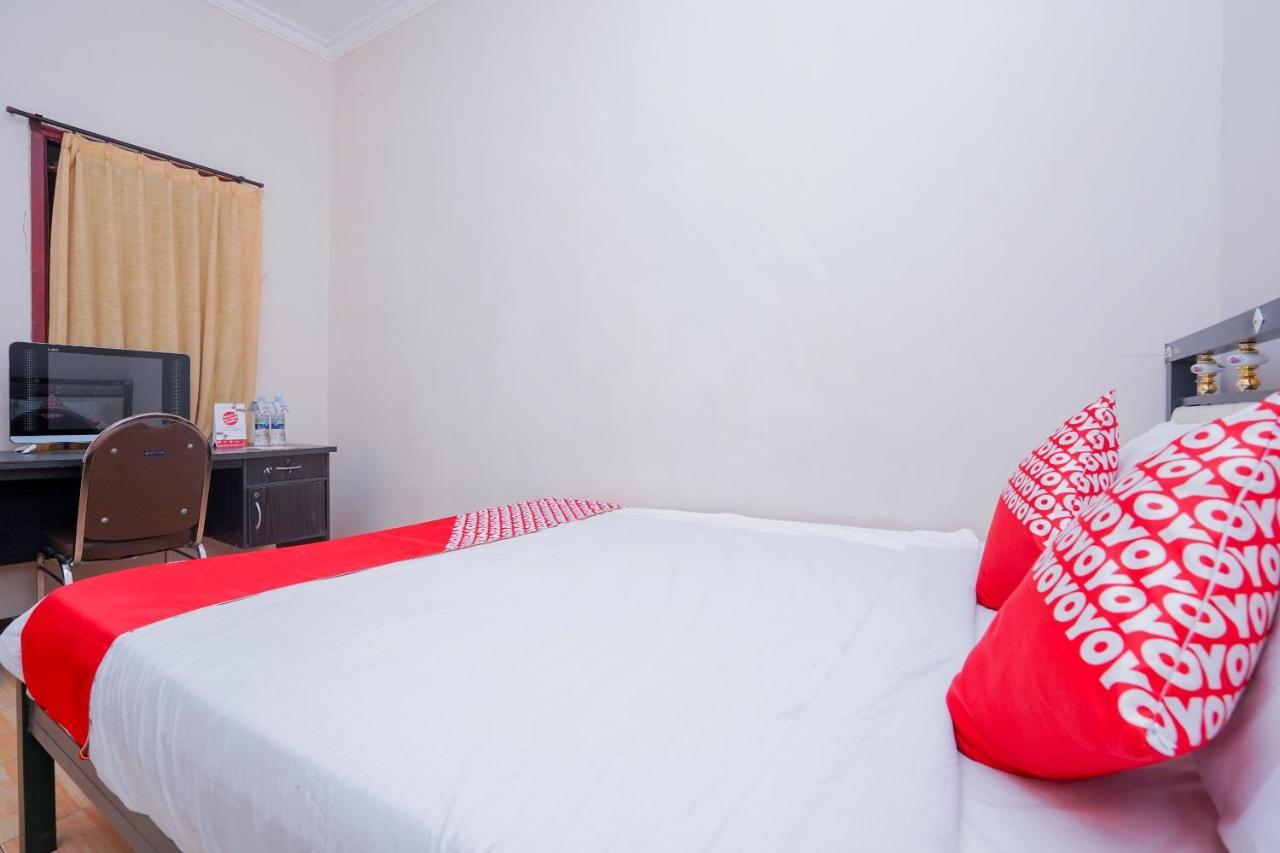 فندق Collection O 1112 Comfitel Siwalankerto Aa4 سورابايا المظهر الخارجي الصورة