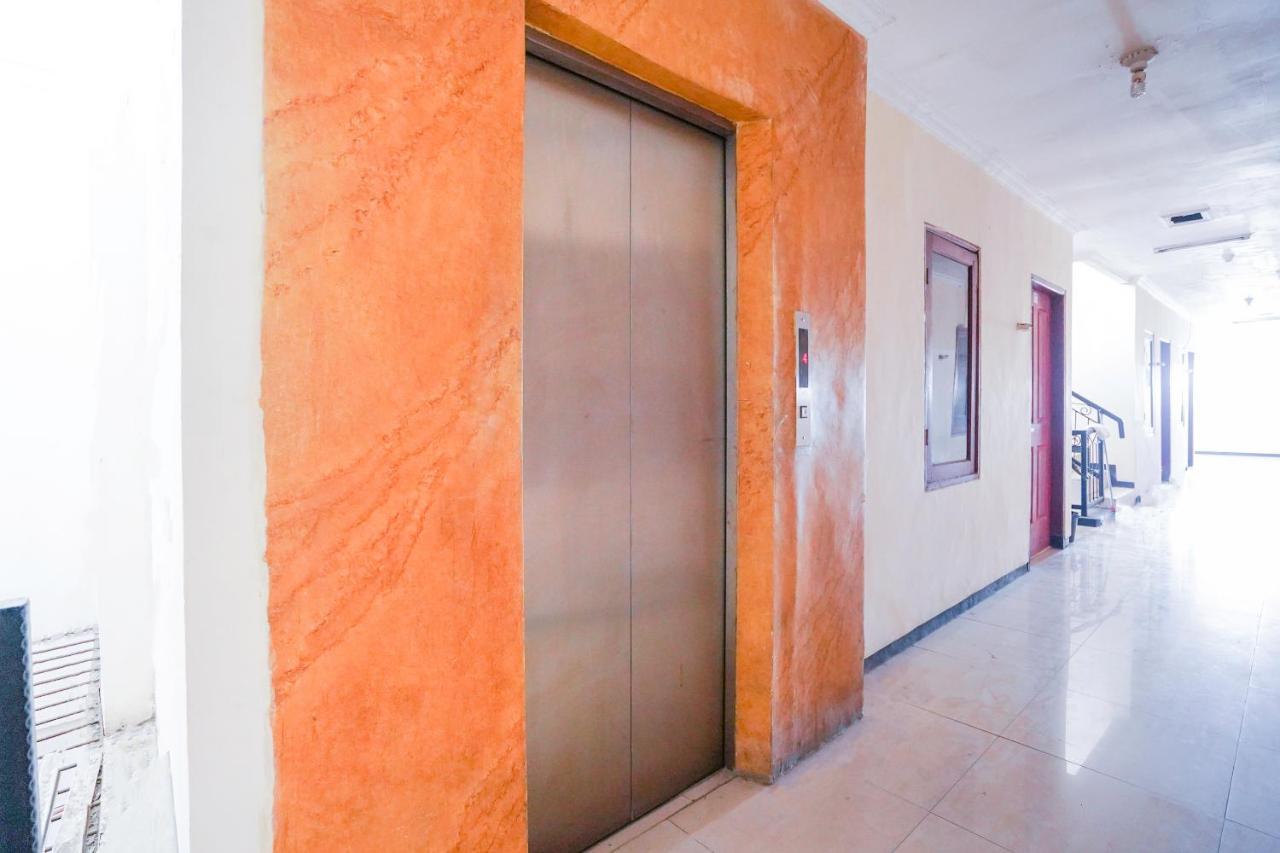 فندق Collection O 1112 Comfitel Siwalankerto Aa4 سورابايا المظهر الخارجي الصورة