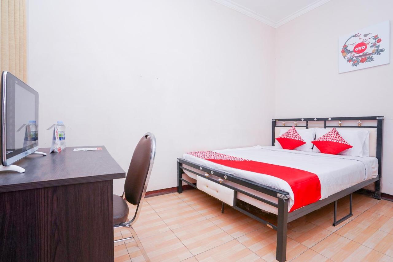 فندق Collection O 1112 Comfitel Siwalankerto Aa4 سورابايا المظهر الخارجي الصورة