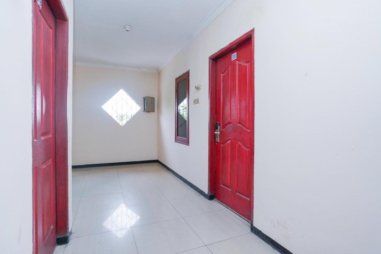 فندق Collection O 1112 Comfitel Siwalankerto Aa4 سورابايا المظهر الخارجي الصورة