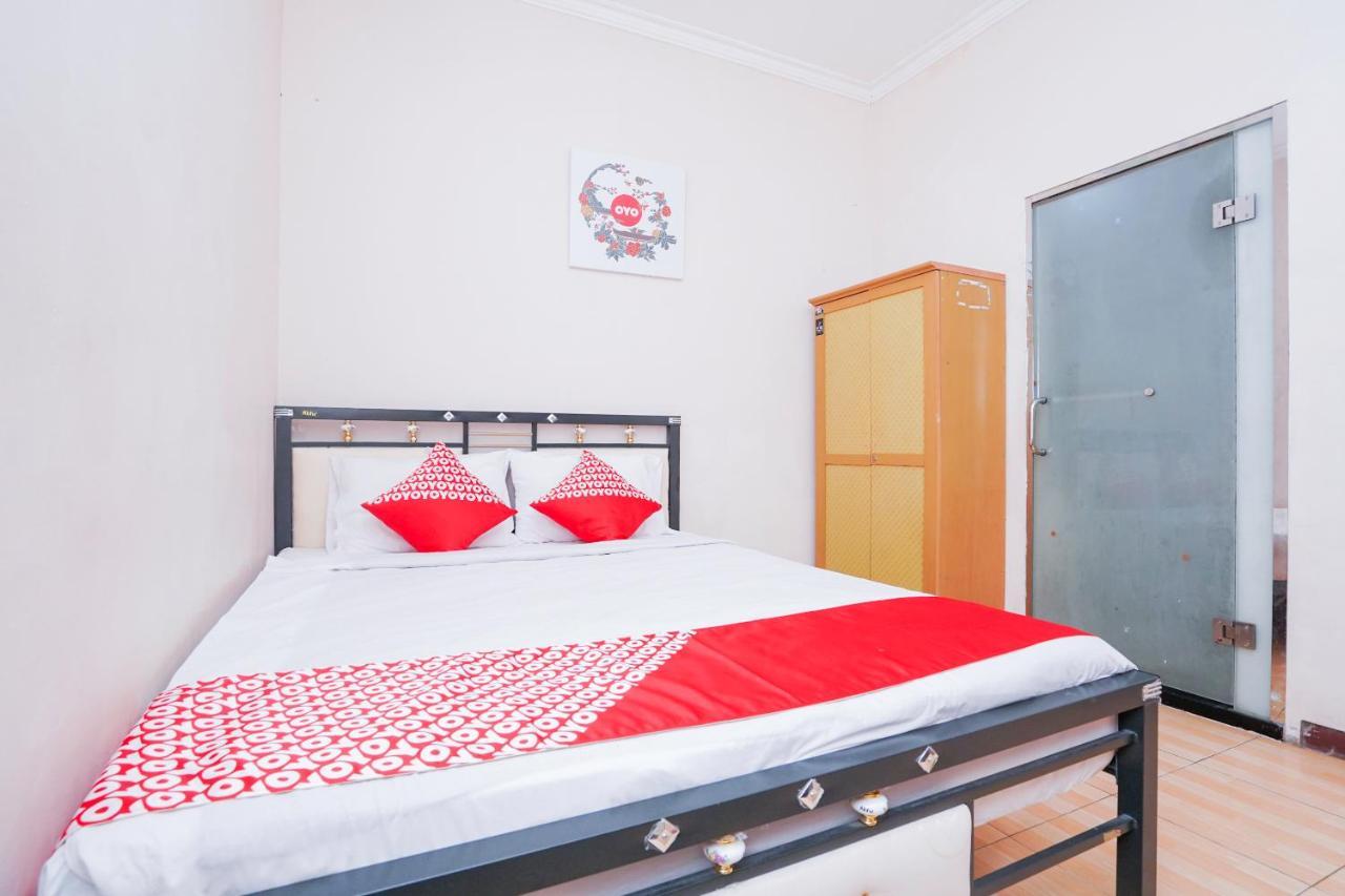 فندق Collection O 1112 Comfitel Siwalankerto Aa4 سورابايا المظهر الخارجي الصورة